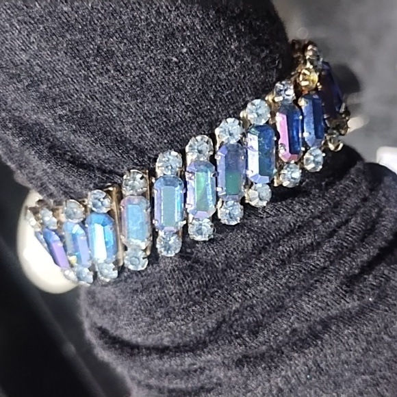 Vintage 10mm gemstones with accent runestones infinity bracelet Aurora borea - Picture 6 of 6